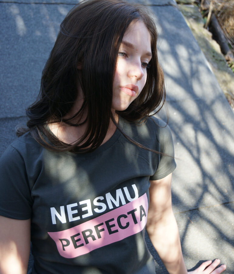 T-krekls "NEESMU PERFECTA"