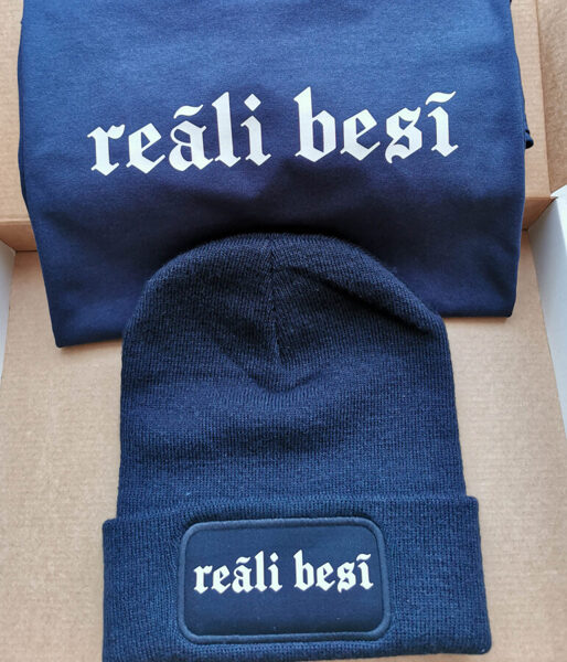 Dāvanu komplekts "Reāli besī"