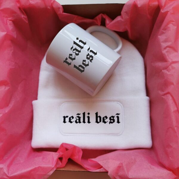 Dāvanu komplekts "Reāli besī"